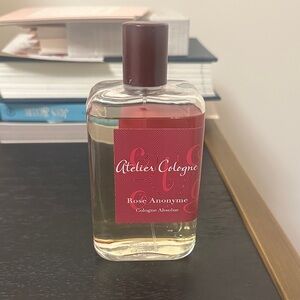 Atelier Cologne Rose Anonyme - Elegant Red Design